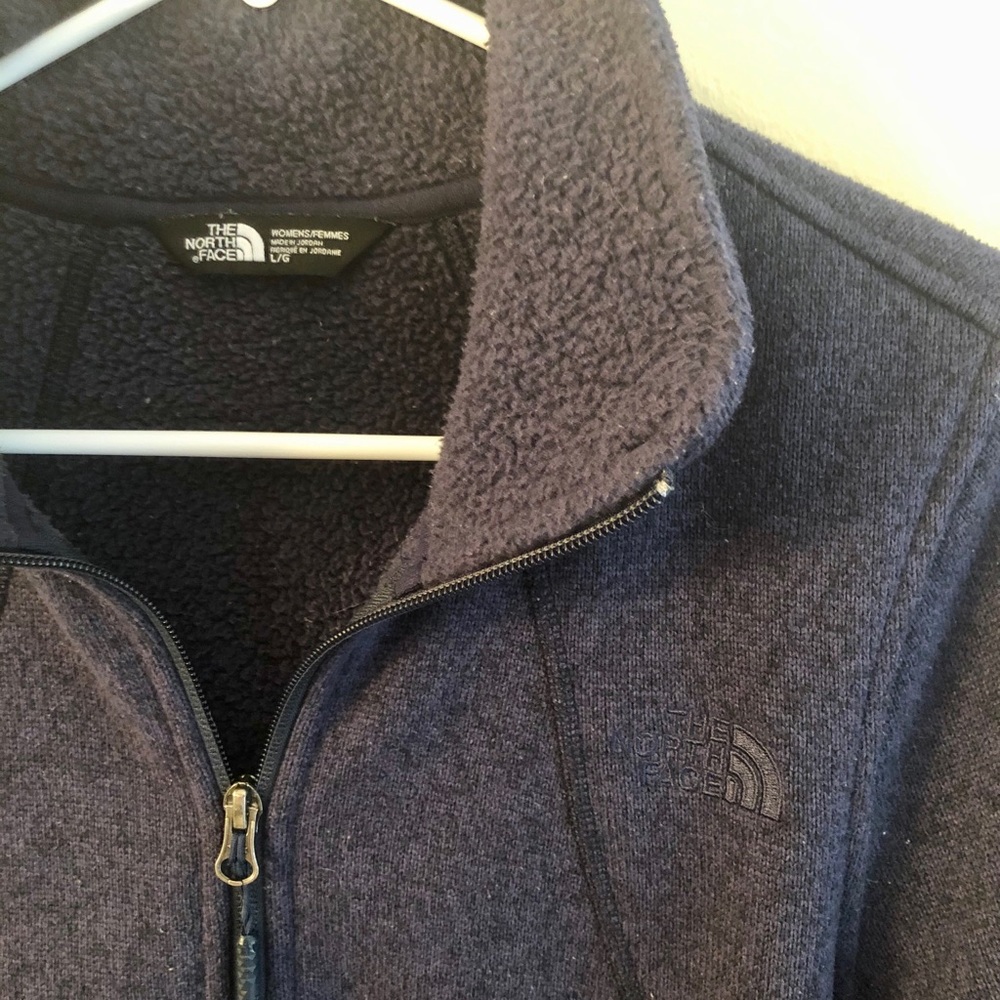 Women’s the North Face zip up jacket